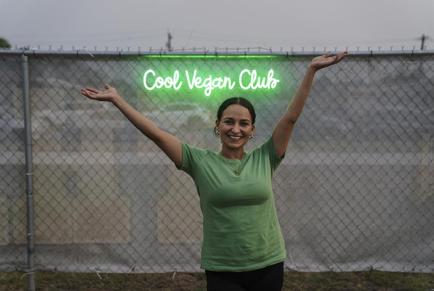 Ingrid Monserrat, 35, owner of María Cruz Cuisine, poses for a photo at Vegan Fest in Elsa, Texas on May 11, 2024. “When I became a vegan there wasn’t any restaurants open. So mine was a juice bar and vegan restaurant. I did it [becoming a vegan] because of my own personal health, for the environment, and for the animals.”
Verónica Gabriela Cárdenas for The Texas Tribune