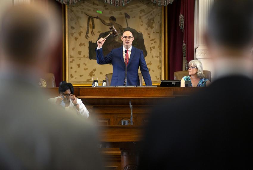 House Speaker Dennis Bonnen adjourns sine die from the dais on May 27, 2019.